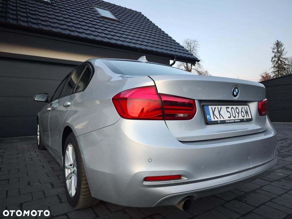 BMW Seria 3 318i Advantage - 9