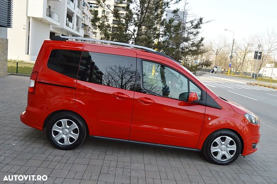 Ford Tourneo Courier 1.5 TDCi Ambiente - 27