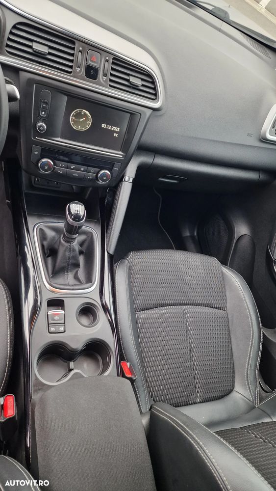 Renault Kadjar TCe 140 GPF LIMITED - 19