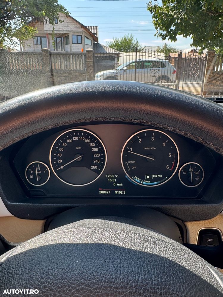 BMW Seria 3 320d EfficientDynamics Edition - 14