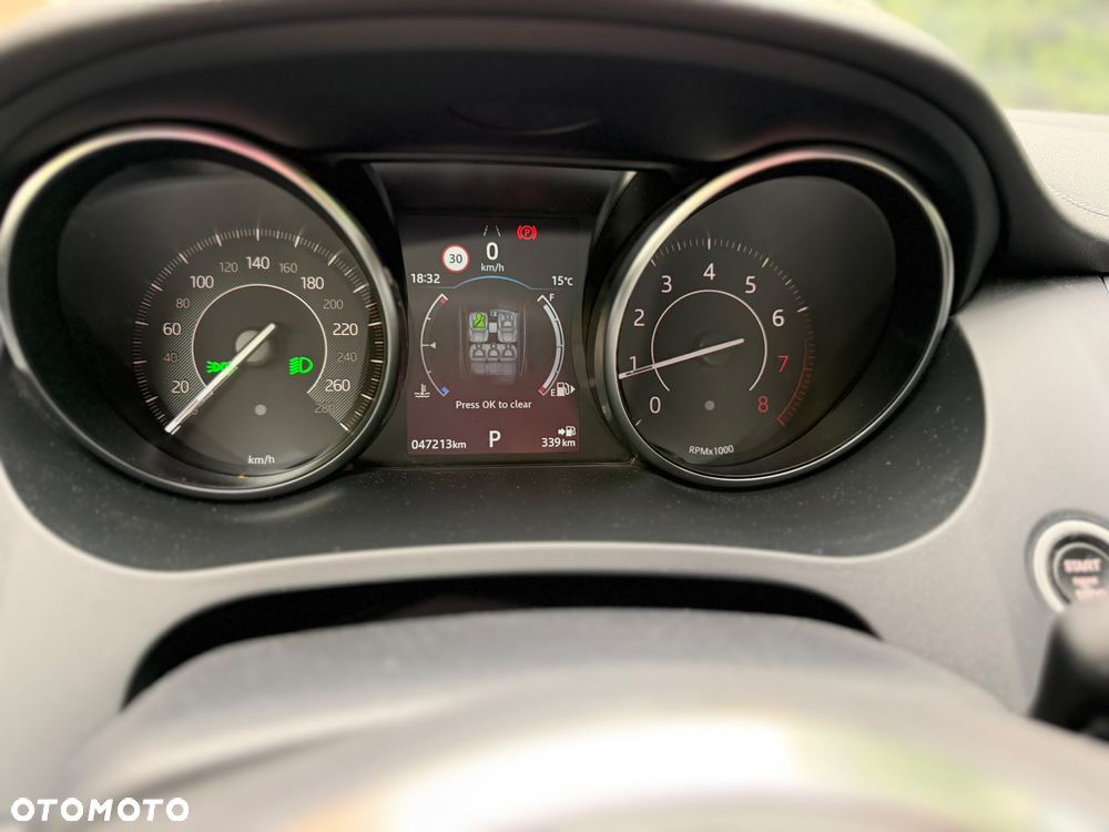 Jaguar E-Pace 2.0 i4P AWD R-Dynamic S - 7