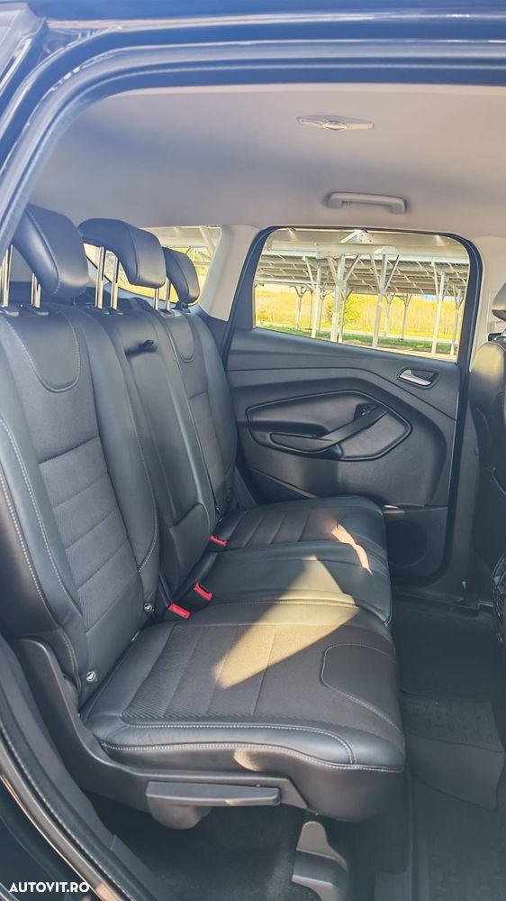 Ford Kuga 2.0 TDCi Powershift 4WD Titanium - 25