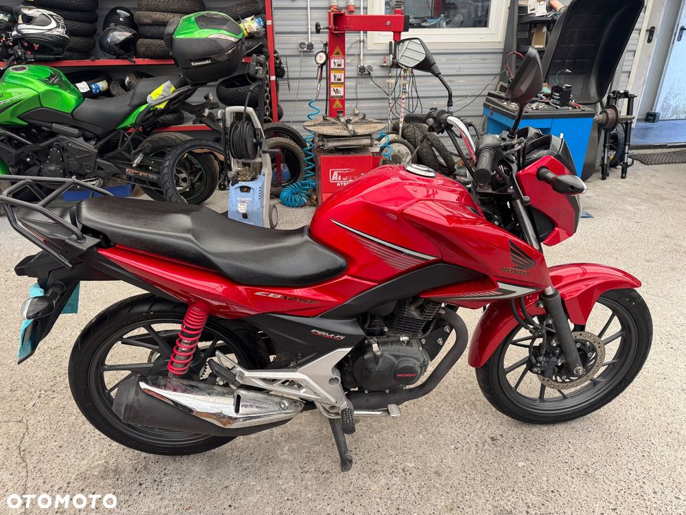 Honda CB - 8