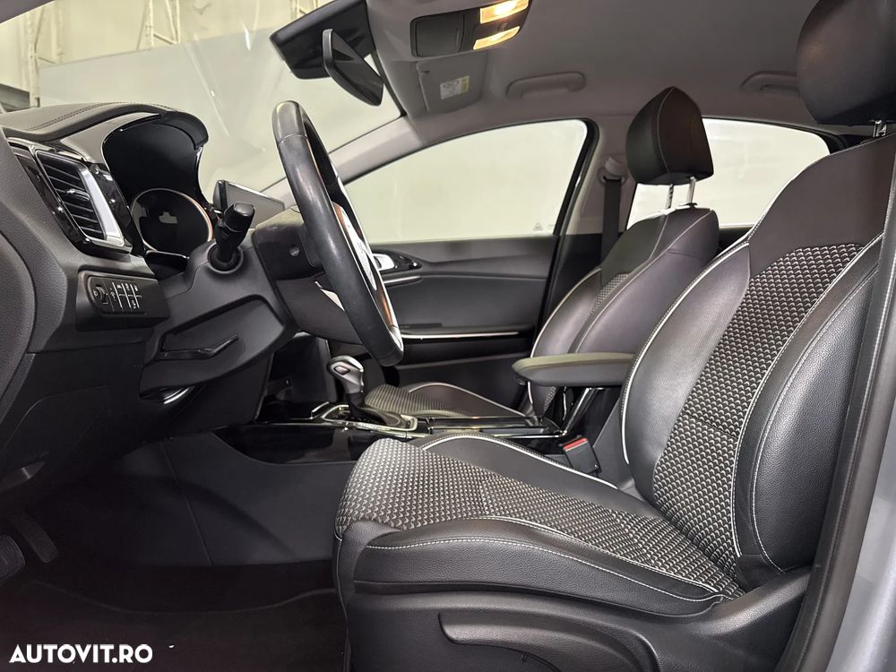 Kia XCeed - 24