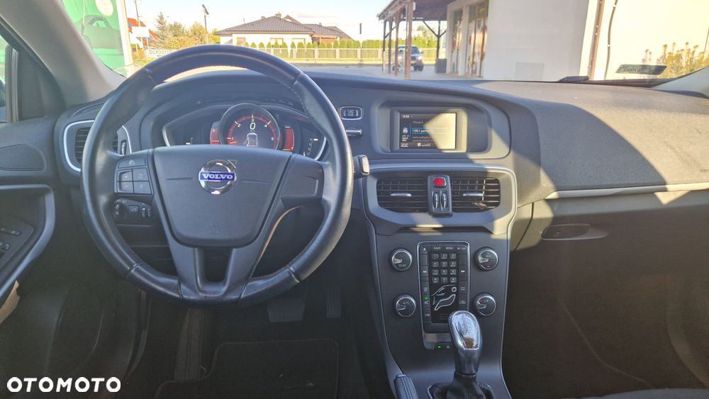 Volvo V40 D3 Momentum - 12
