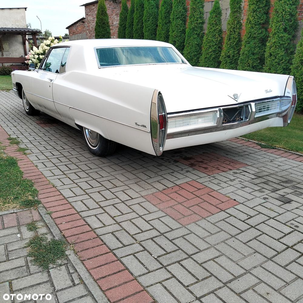 Cadillac Deville - 4