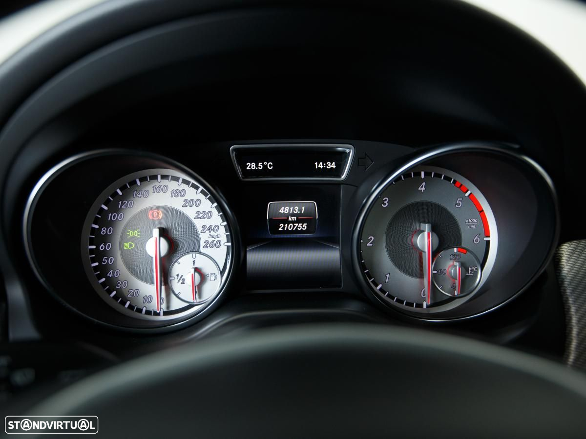 Mercedes-Benz GLA 180 - 19