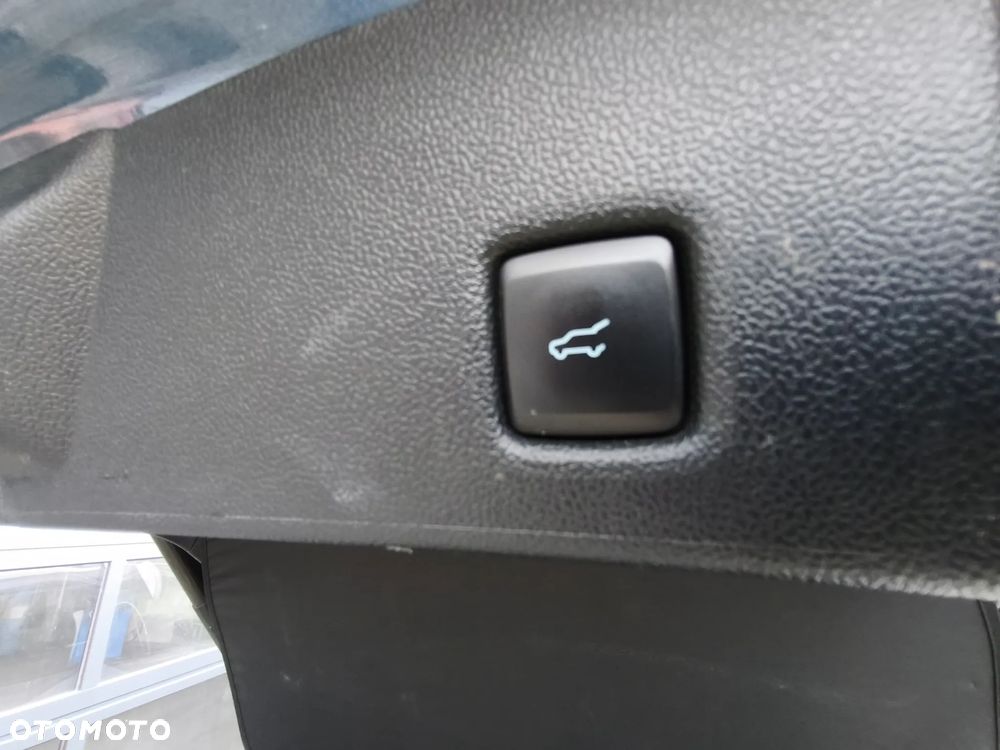 Ford Kuga 2.5 FHEV AWD Titanium X - 22