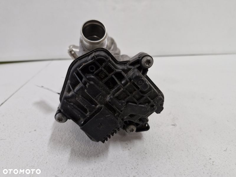 VOLKSWAGEN PASSAT B8 GOLF VII 1.5 TSI POMPA WODY OBUDOWA NASTAWNIK 05E121042B 05E907593 - 6