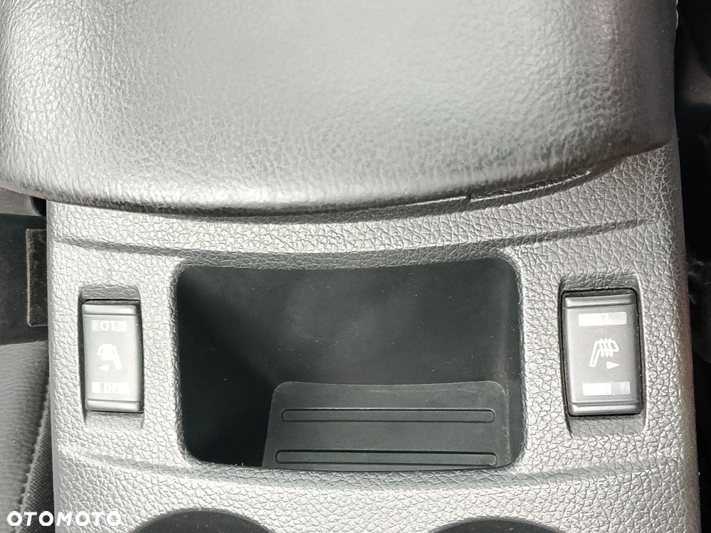 Nissan Qashqai 1.6 DIG-T N-Connecta - 11