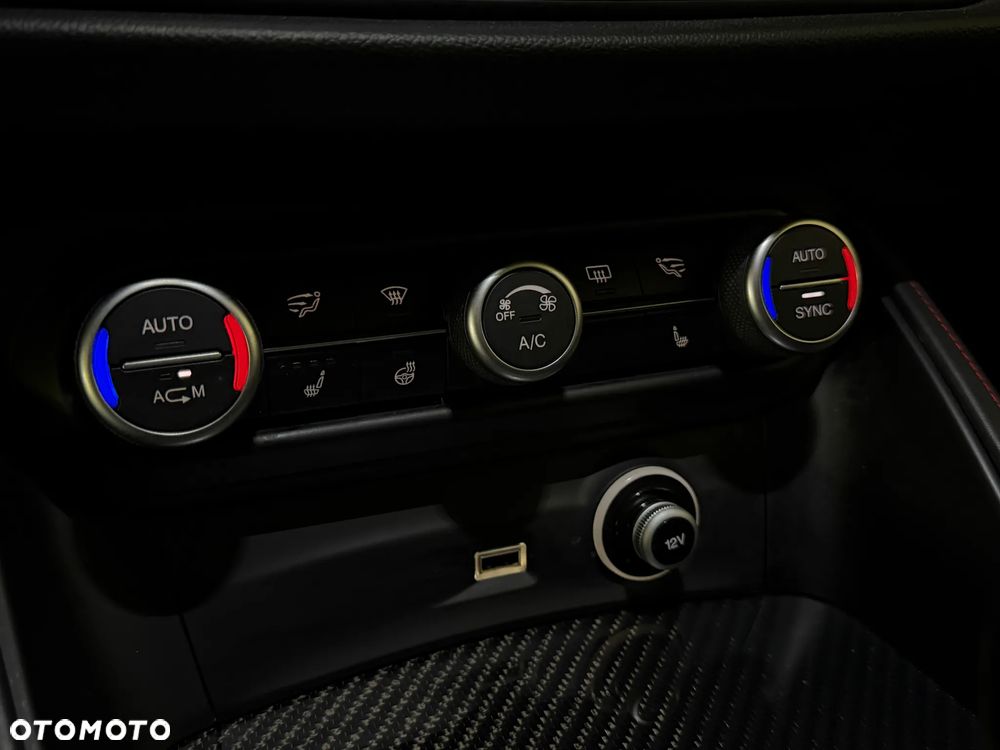 Alfa Romeo Stelvio 2.9 V6 Bi-Turbo Quadrifoglio Q4 - 22