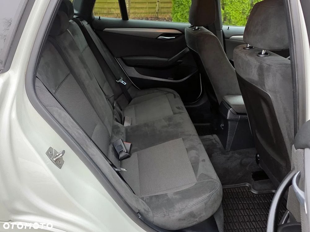 BMW X1 xDrive18d Sport Line - 29