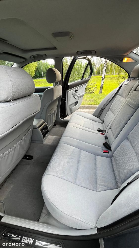 BMW Seria 5 525i - 9