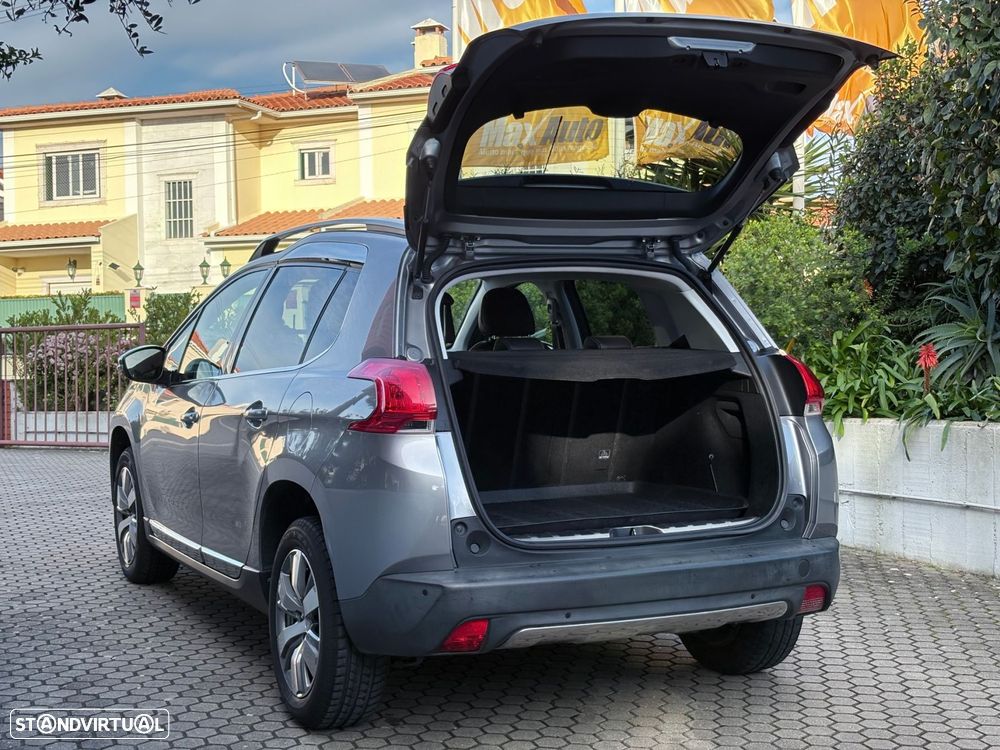 Peugeot 2008 1.2 PureTech Allure - 25