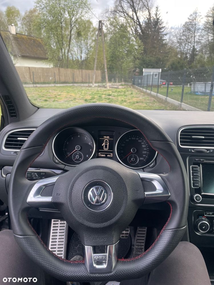 Volkswagen Golf - 9