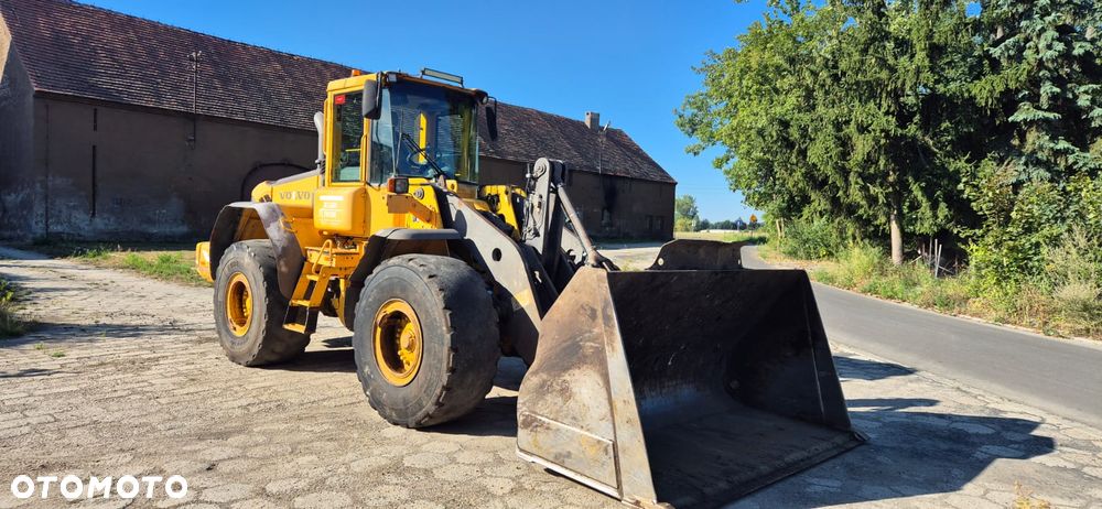 Volvo L 120 E - 2