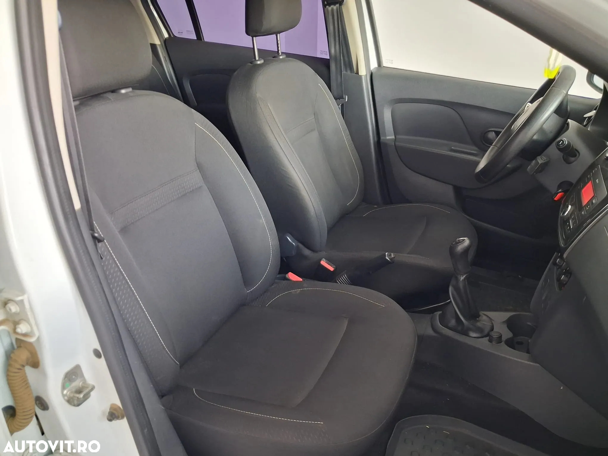 Dacia Logan 1.0 SCe SL PLUS - 11