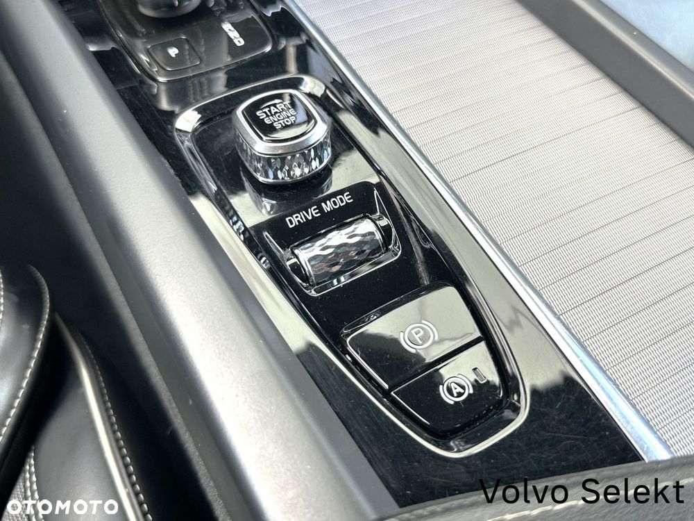 Volvo XC 60 - 22