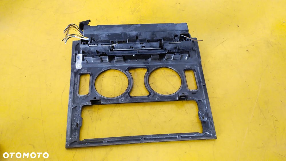Panel sterownia przelacznik ramka Mercedes-Benz OE 2108210071 - 2