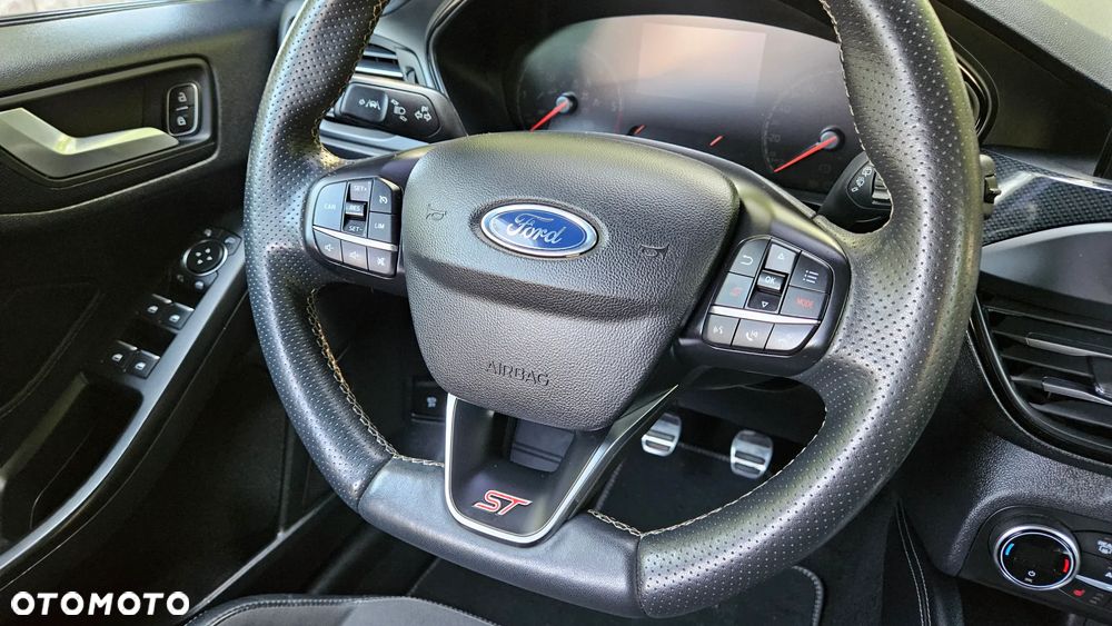 Ford Focus 2.0 EcoBlue S&S ST - 26