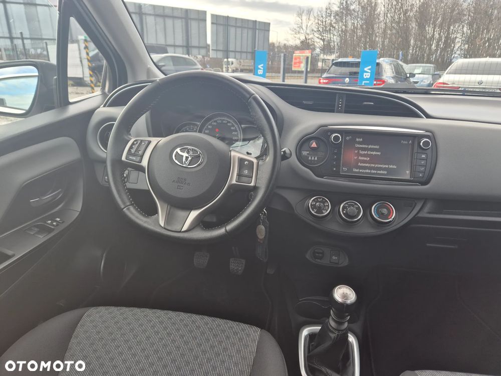 Toyota Yaris 1.33 VVT-i Style - 11