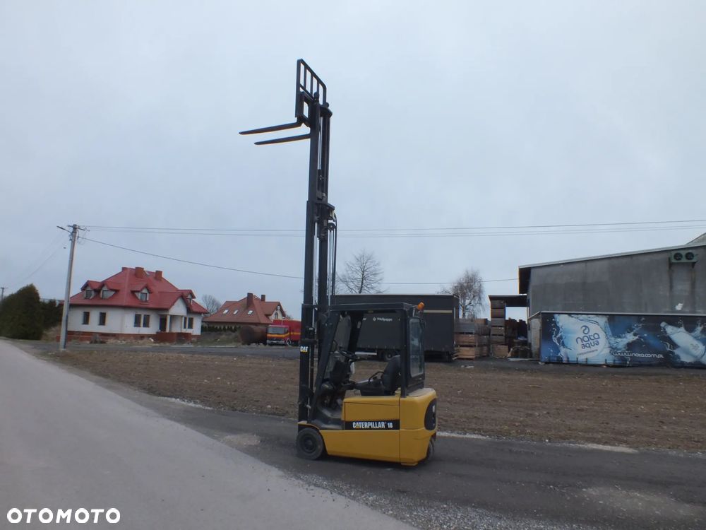 Caterpillar Cat 18 - 7