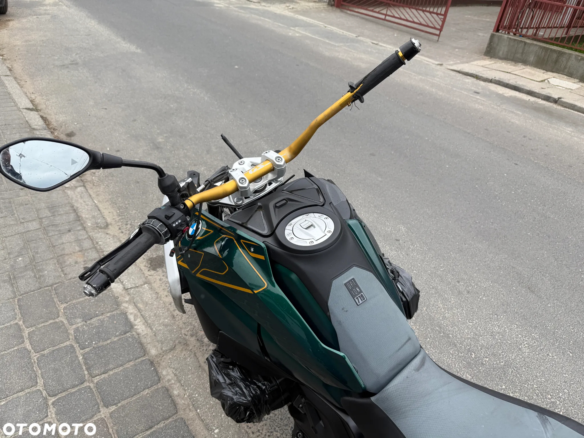 BMW R - 8