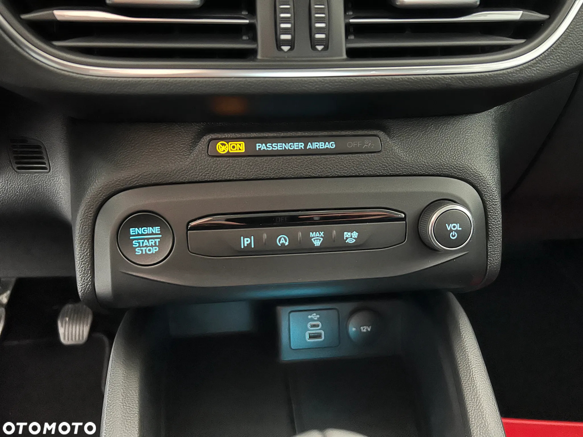 Ford Focus 1.0 EcoBoost Titanium - 29