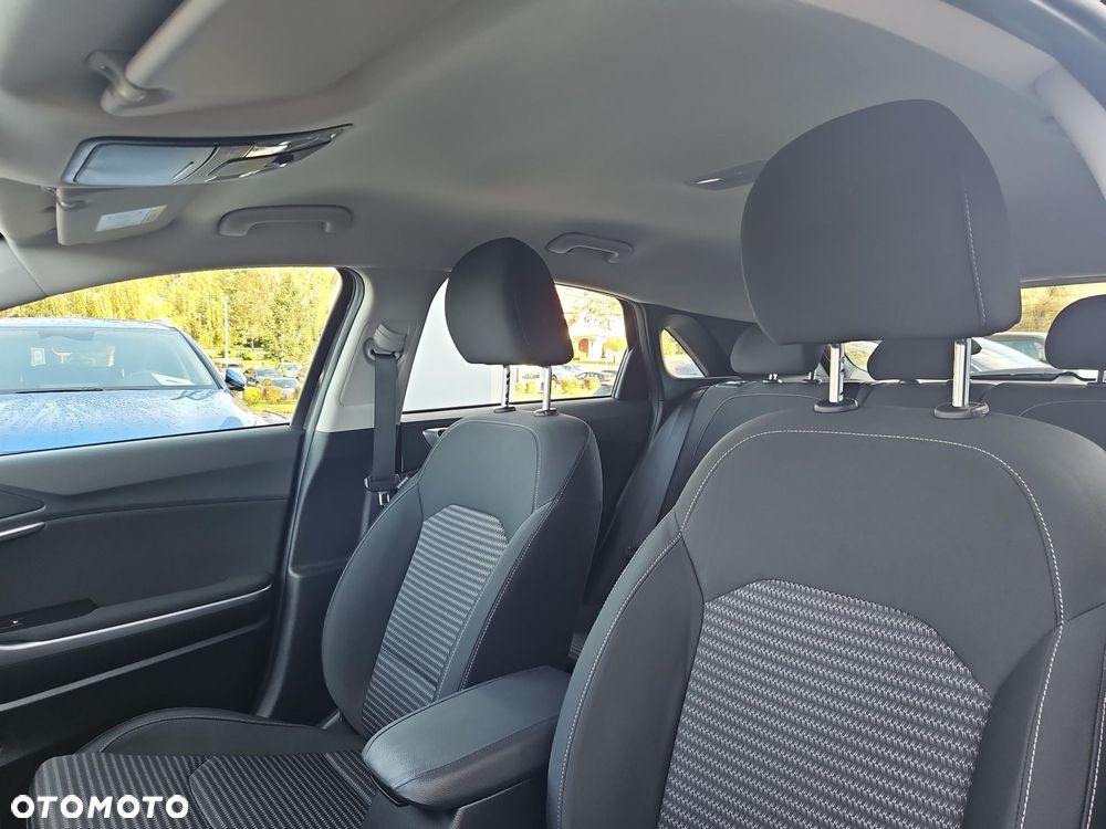 Kia Ceed 1.5 T-GDI M - 11