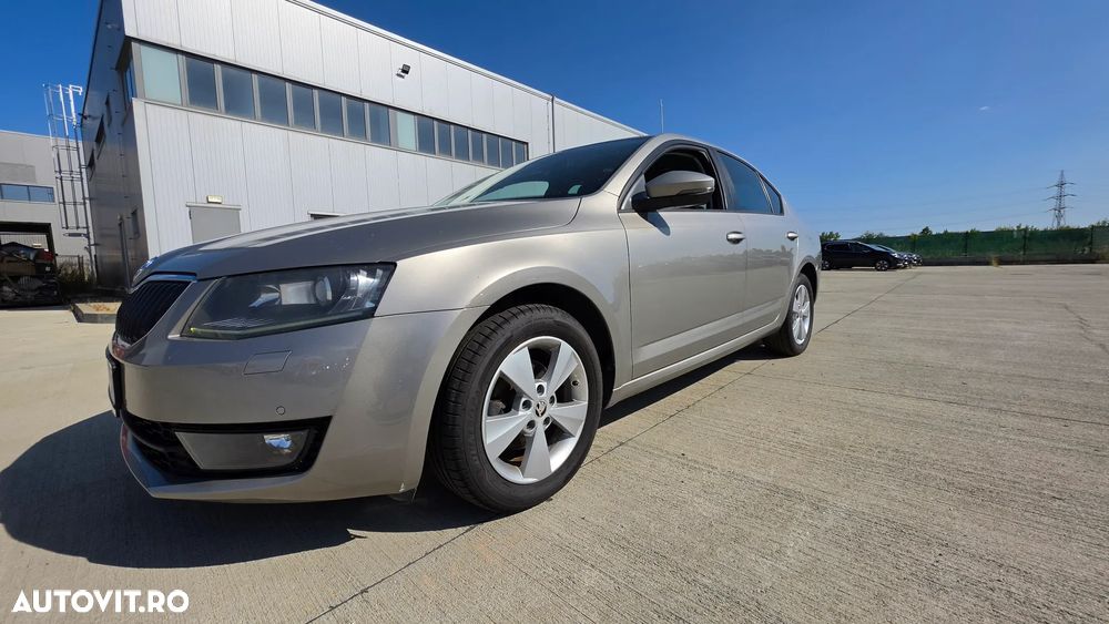 Skoda Octavia 1.6 TDI DSG Style - 7