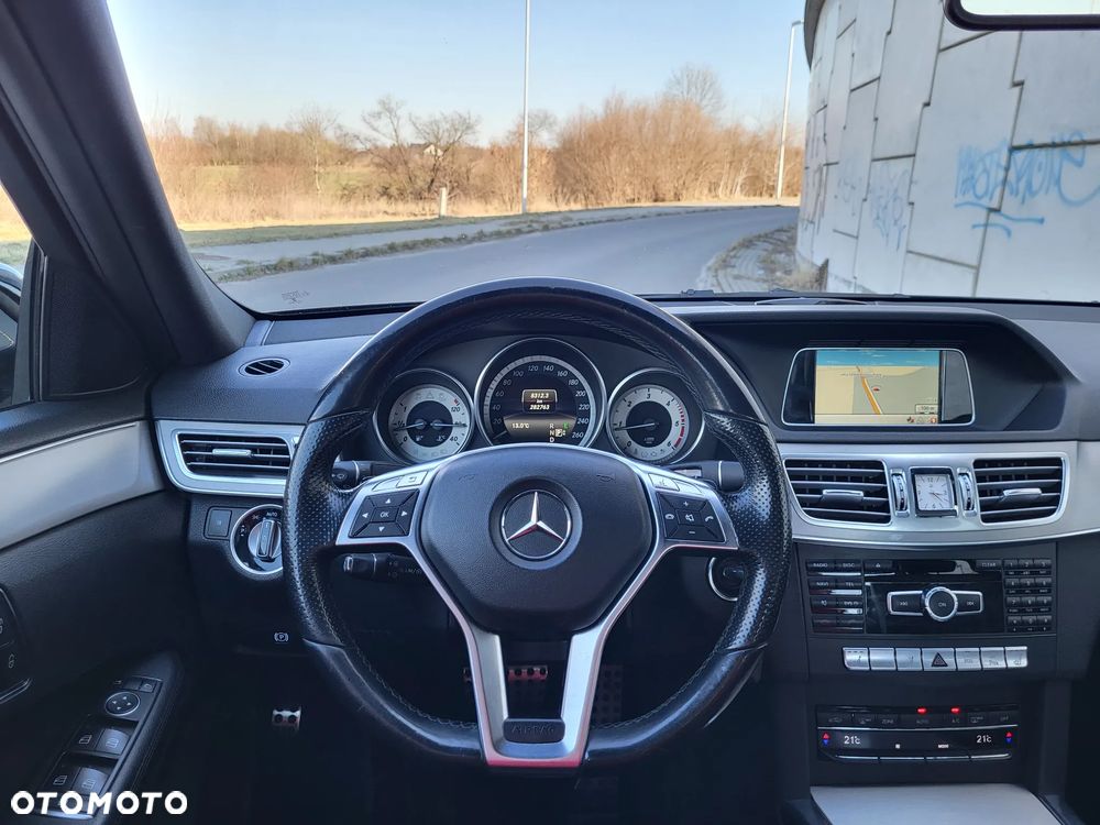 Mercedes-Benz Klasa E - 15