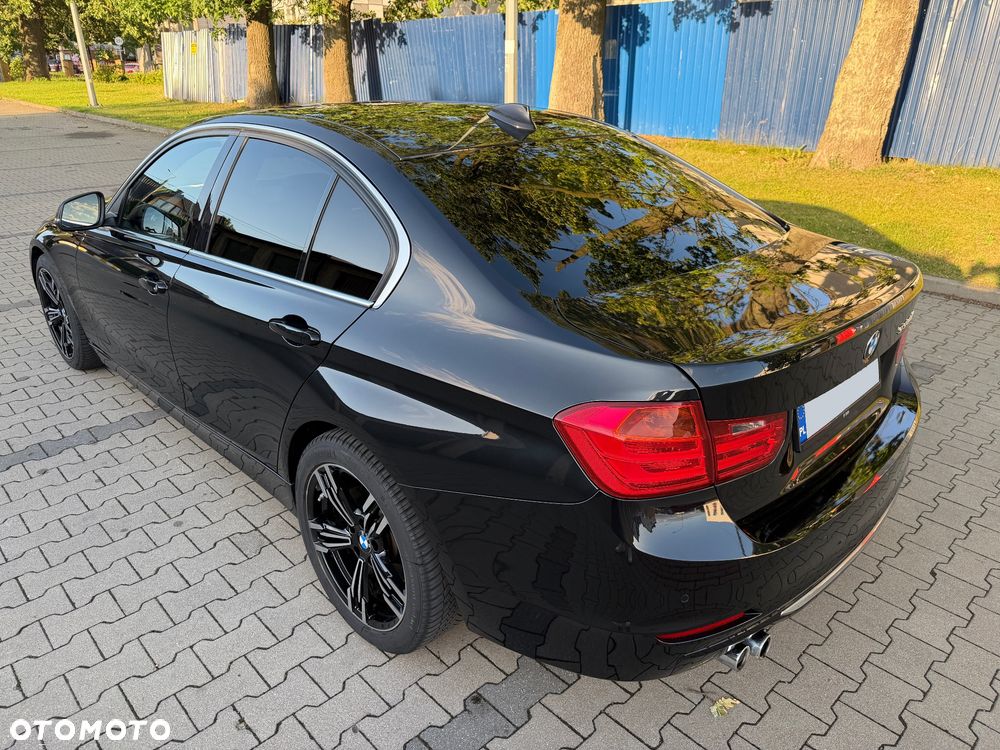 BMW Seria 3 330d Sport-Aut Luxury Line - 11