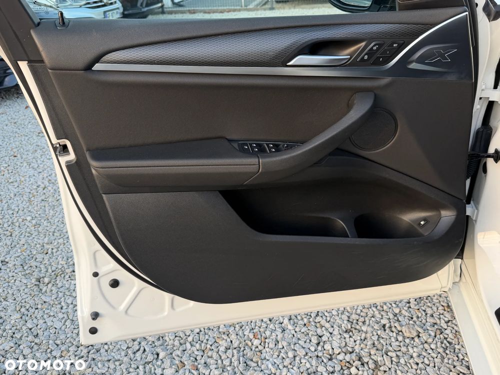 BMW X3 - 27