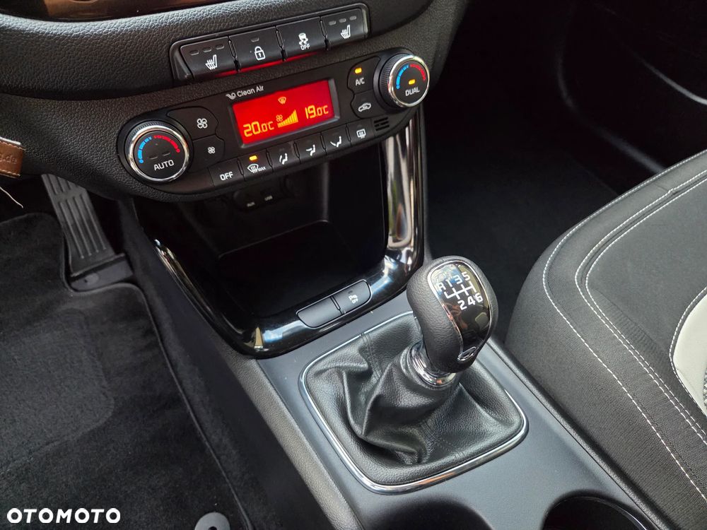 Kia Ceed 1.6 GDI Dream Team Edition - 26