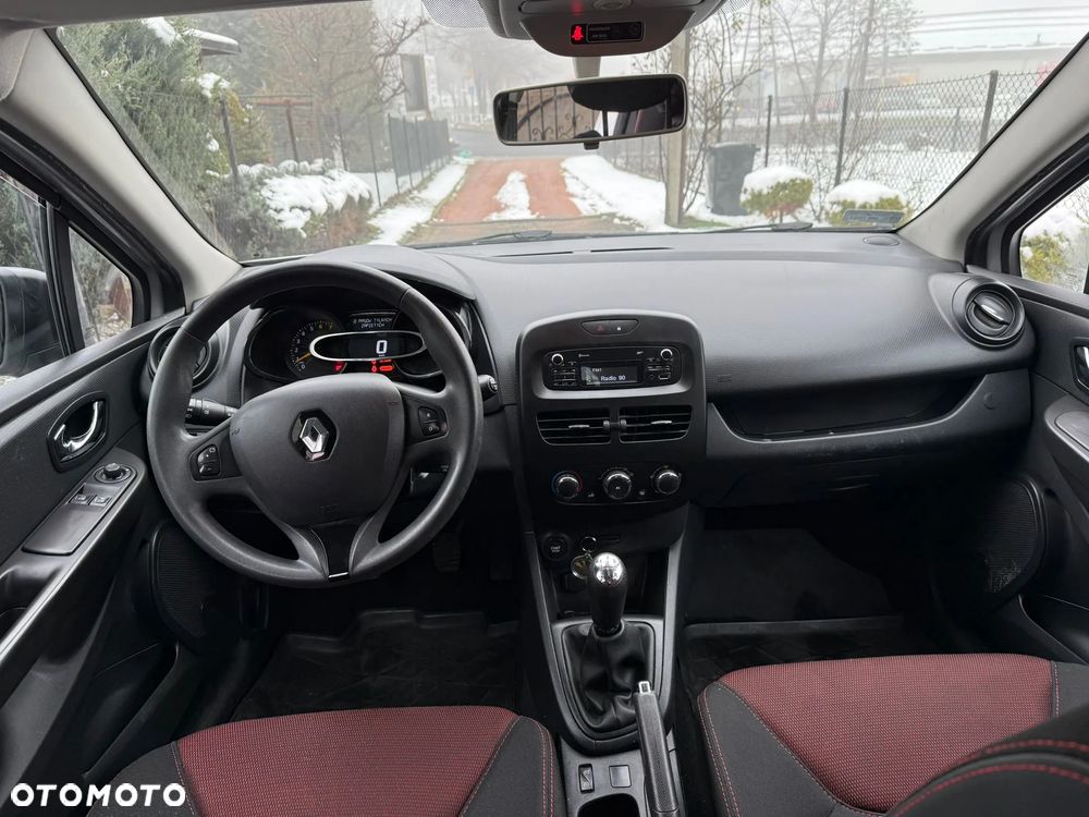 Renault Clio 1.2 16V Business - 12