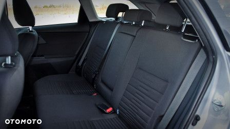 Toyota Auris 1.4 D-4D Premium - 24
