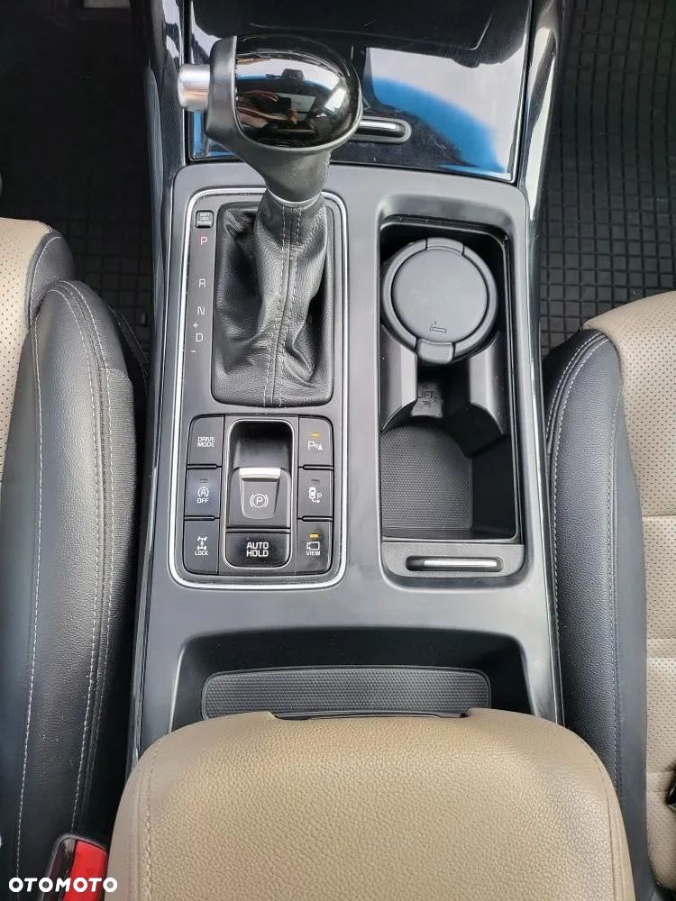 Kia Sorento 2.0 CRDI Business Line Plus - 23