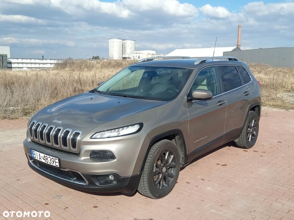 Jeep Cherokee - 9
