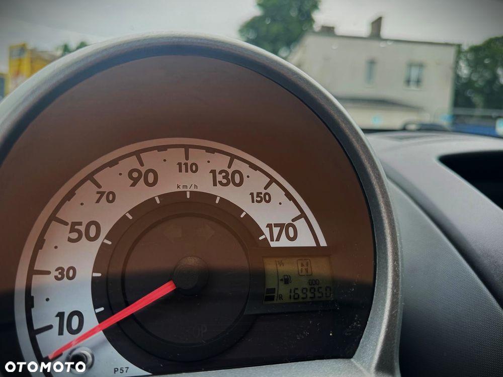 Toyota Aygo 1.0 VVT-i Luna A/C MM - 13