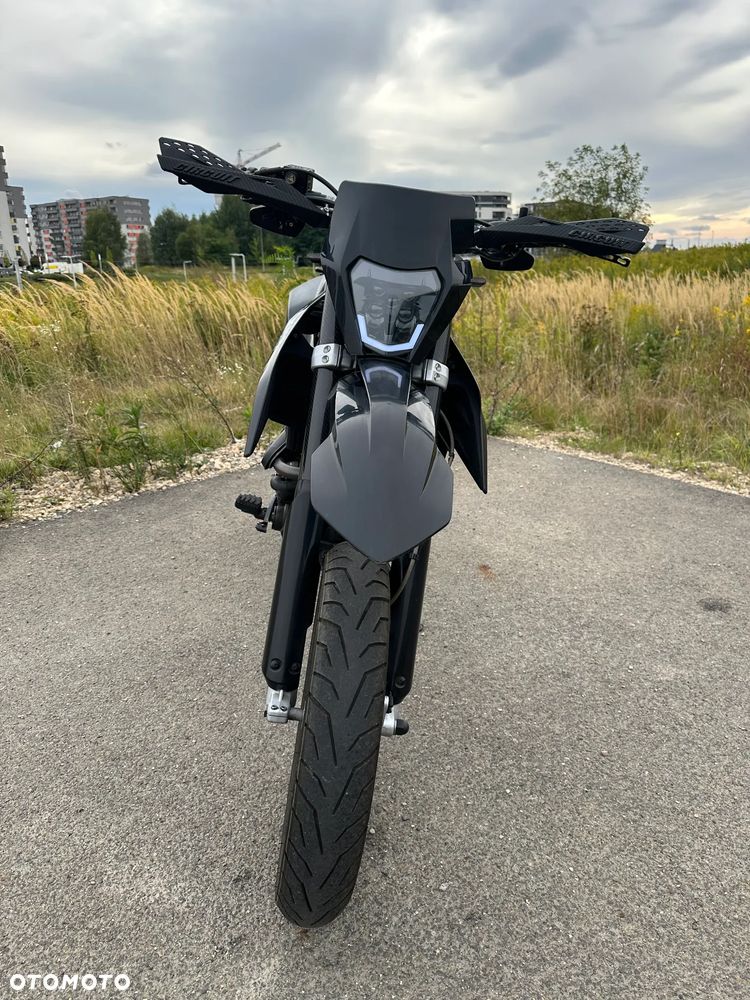 Aprilia SX - 10