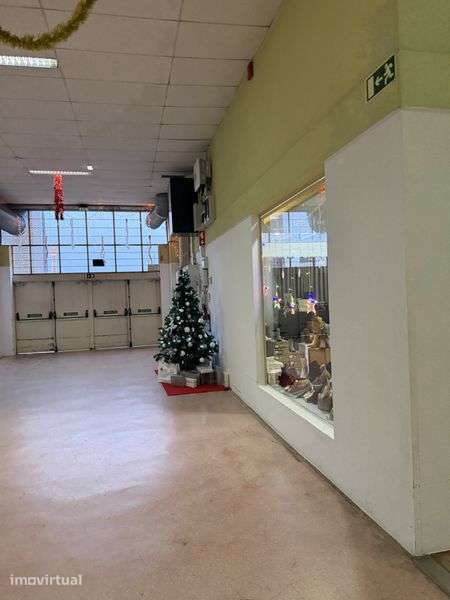 Loja na revenda das taipas - Grande imagem: 3/5