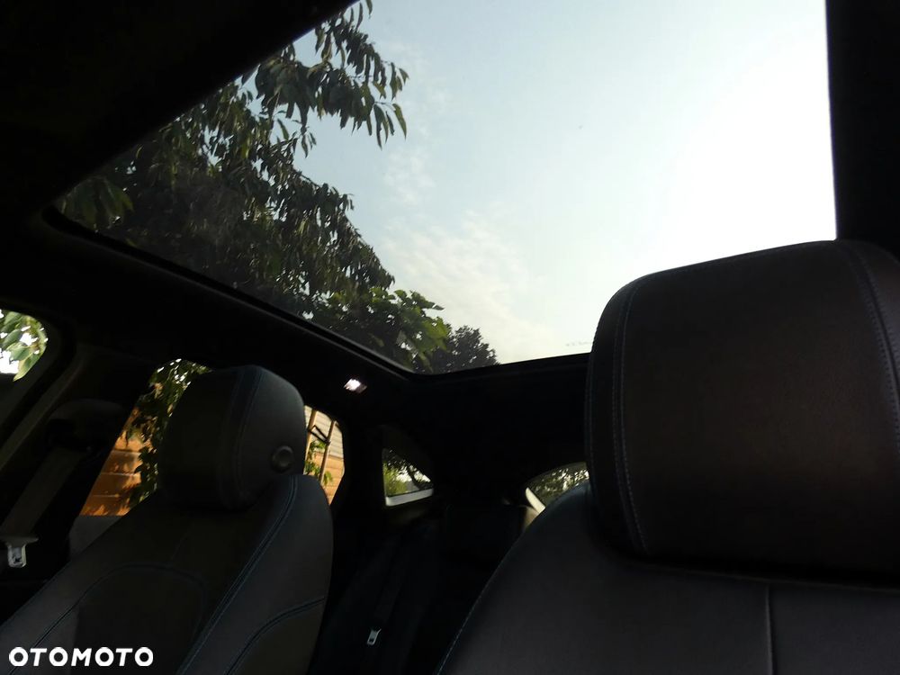 Jaguar E-Pace 2.0 i4P AWD R-Dynamic S - 15