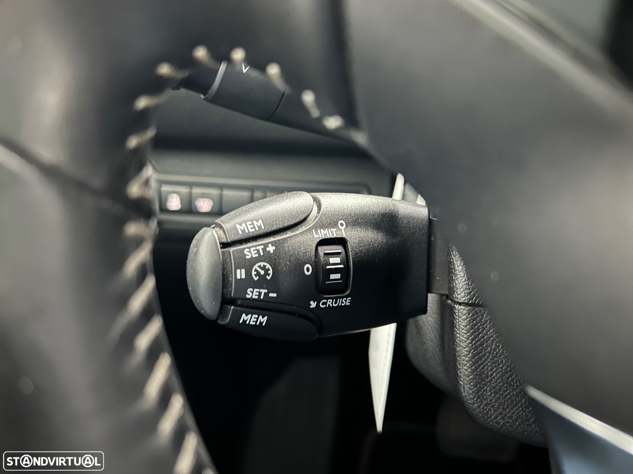 Peugeot 308 SW BlueHDi 120 EAT6 Stop & Start Active - 23