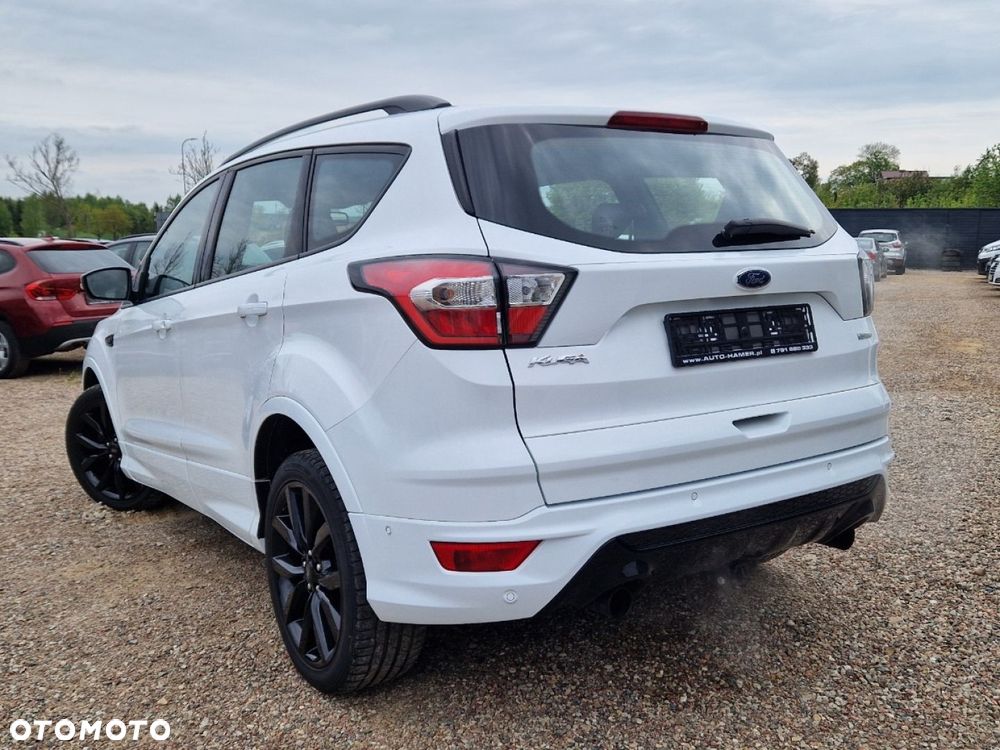 Ford Kuga 1.5 EcoBoost 2x4 ST-Line - 28
