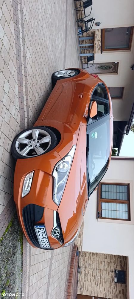 Hyundai Veloster - 22