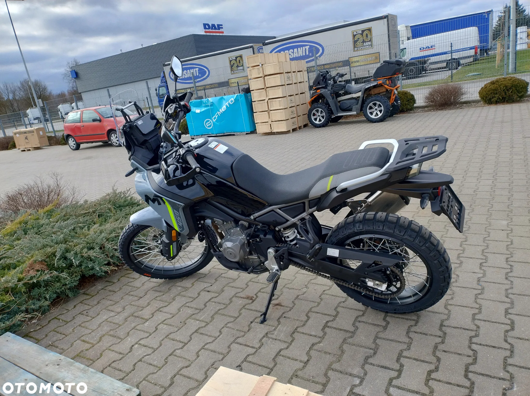 CFMoto MT - 13