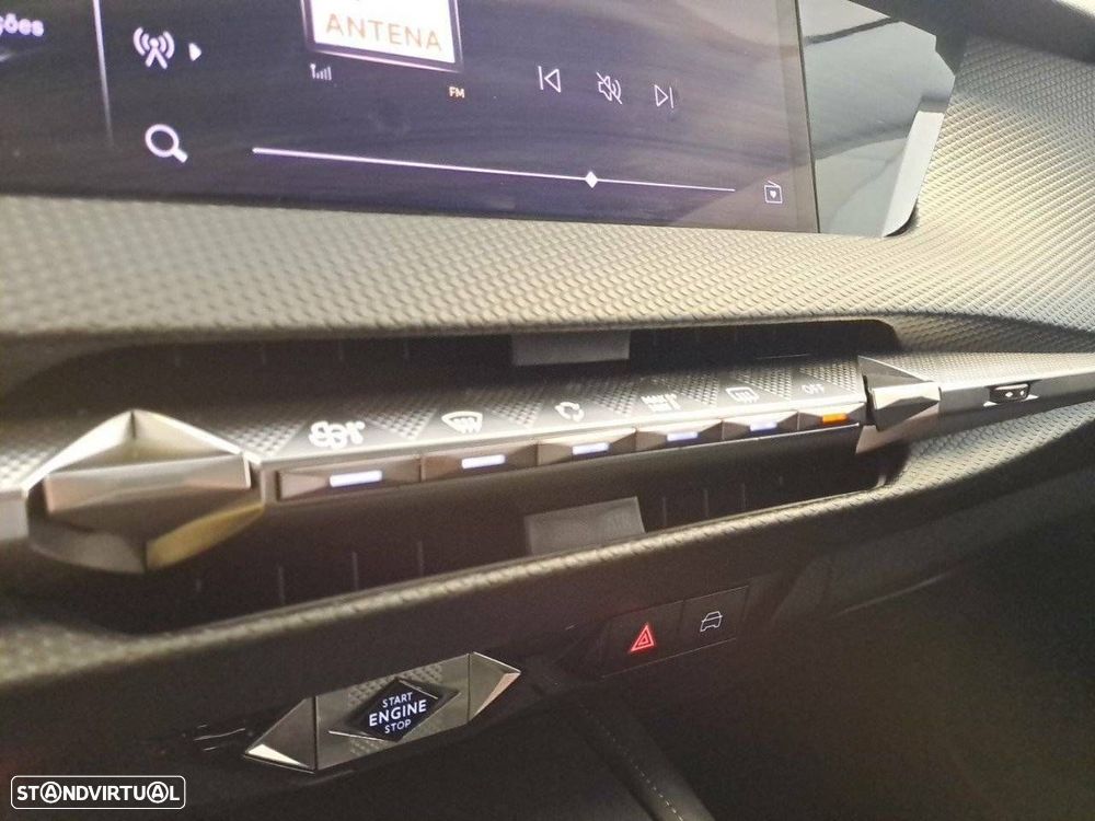 DS DS4 4 1.2 PureTech Trocadero EAT8 - 23