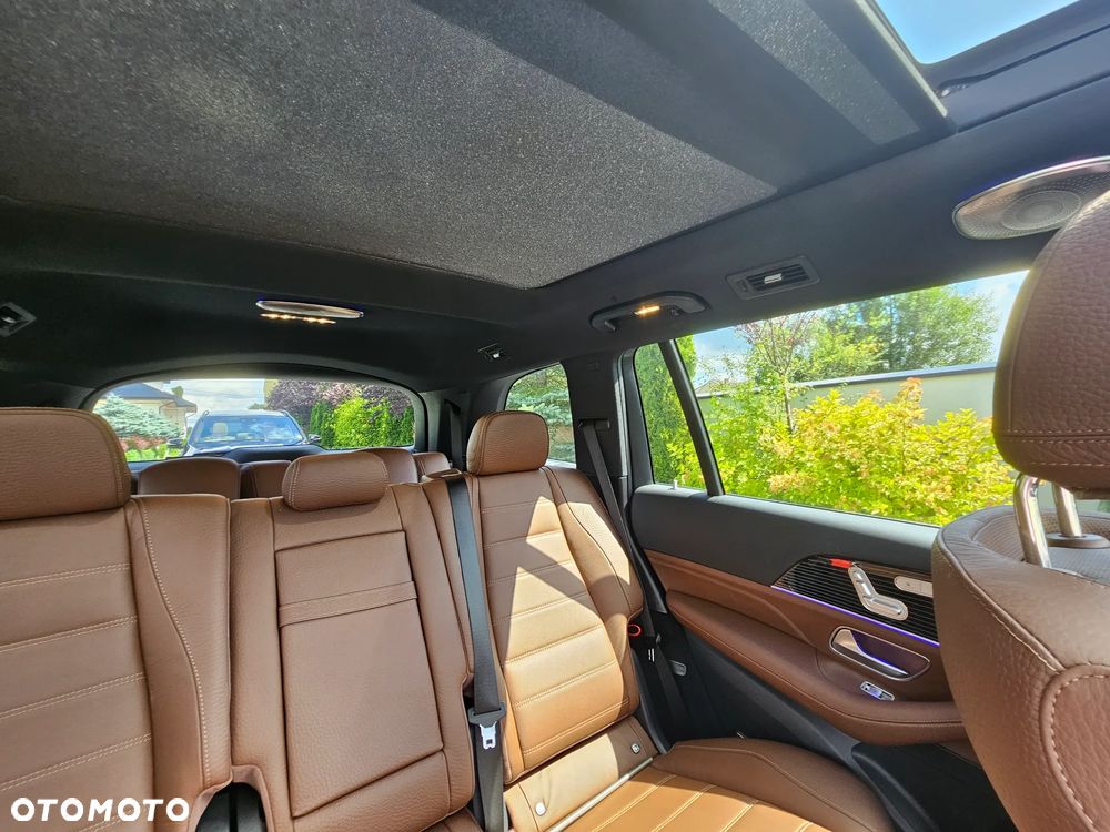 Mercedes-Benz GLS - 22