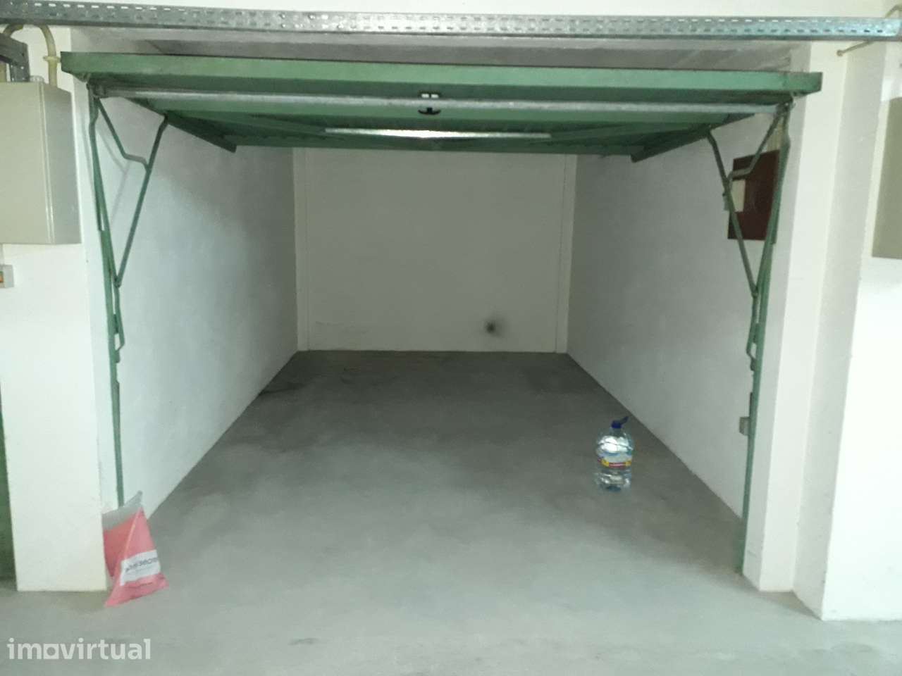 Garagem - sem humidade. - Grande imagem: 2/2