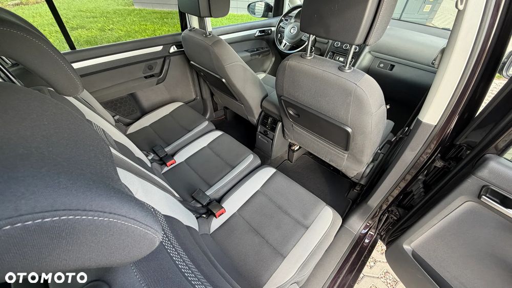 Volkswagen Touran 2.0 TDI DPF Highline DSG - 27